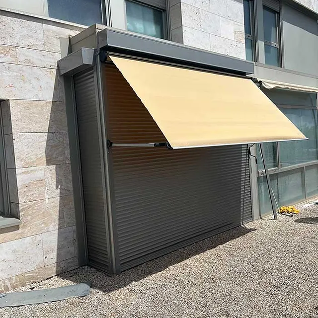 Persianas Enlama Sl toldo amarillo